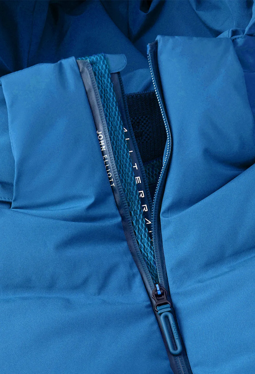 JOHN ELLIOTT X DESCENTE ALLTERRAIN MIZUSAWA DOWN JACKET / Blue