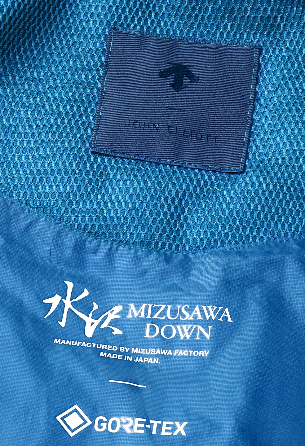 JOHN ELLIOTT X DESCENTE ALLTERRAIN MIZUSAWA DOWN JACKET / Blue